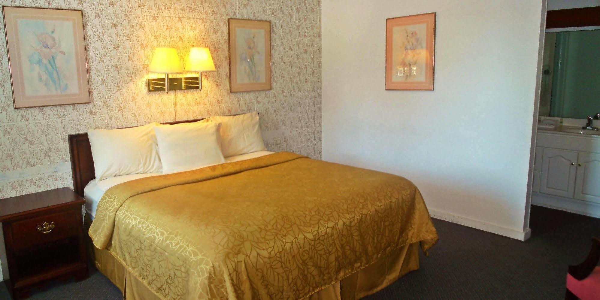 Guestlodge West Dennis Eksteriør billede