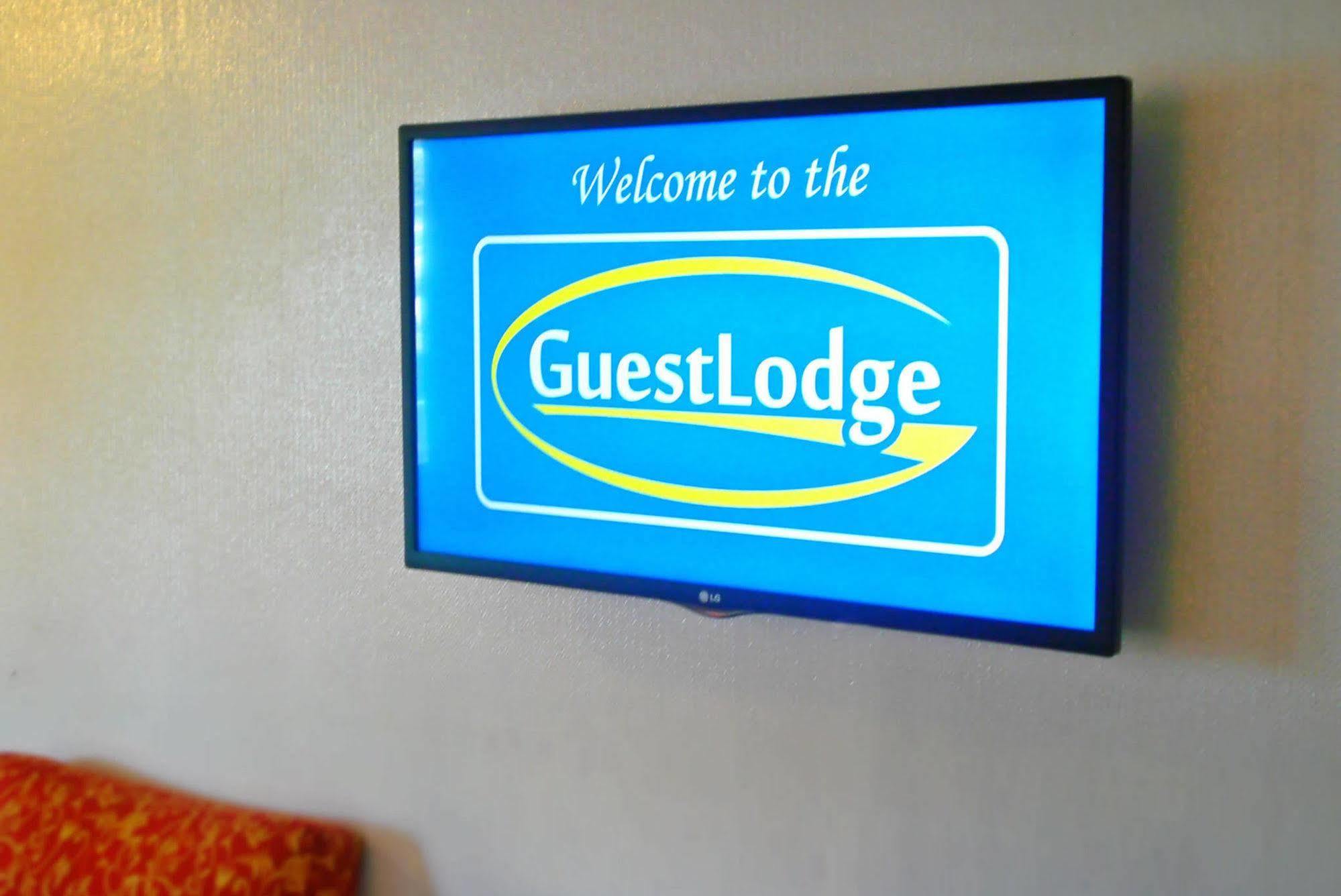 Guestlodge West Dennis Eksteriør billede